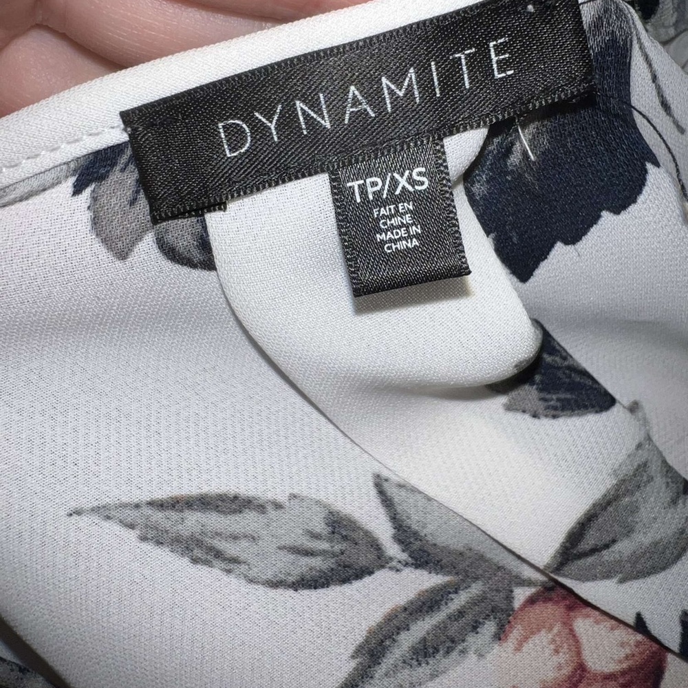Dynamite white floral long sleeve blouse office top zipper size XS - Picture 3 of 5